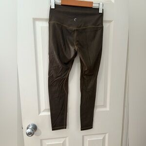 Zyia brown crop legging crackled leather pony size 6/8 hi-rise 22” inseam